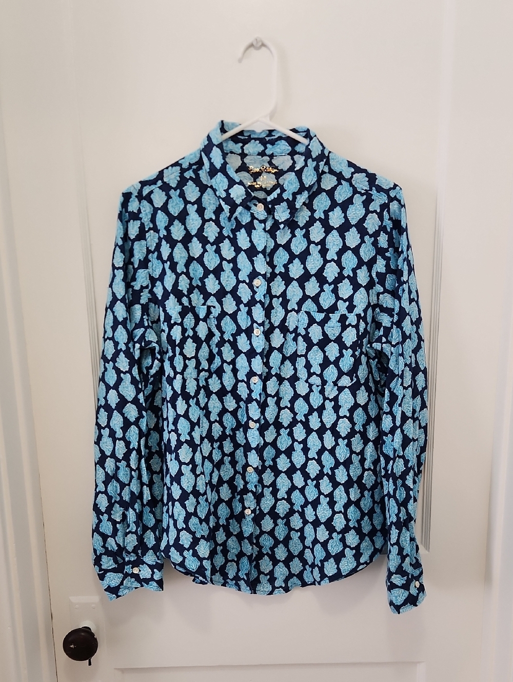 Lilly Pulizter Blue and White Fish Print Linen Blouse Size Medium